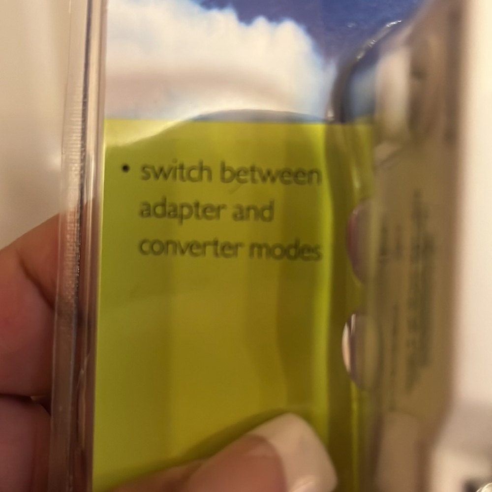 BNIP Travel Converter - Picture 6 of 8
